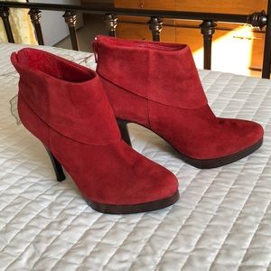 Steve Madden Trisha Booties red suede